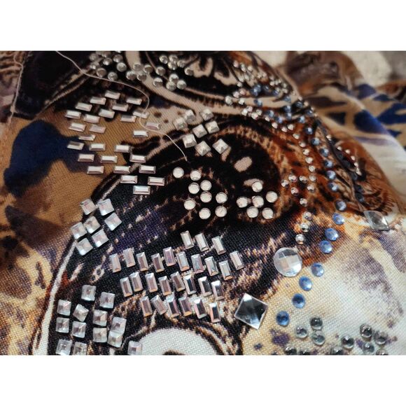 Thomas and Olivia top captures attention & creates a lasting impression. Size 2X - Picture 10 of 13